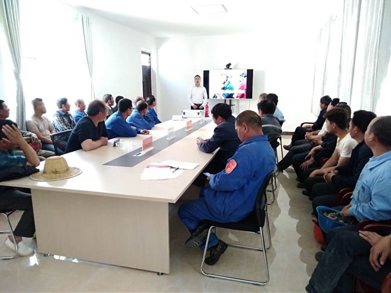 
				   
					黃河同力鹿角嶺礦山舉行滑塌、消防事故應急救援演練
				 